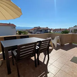Apartament Beachfront, Vir